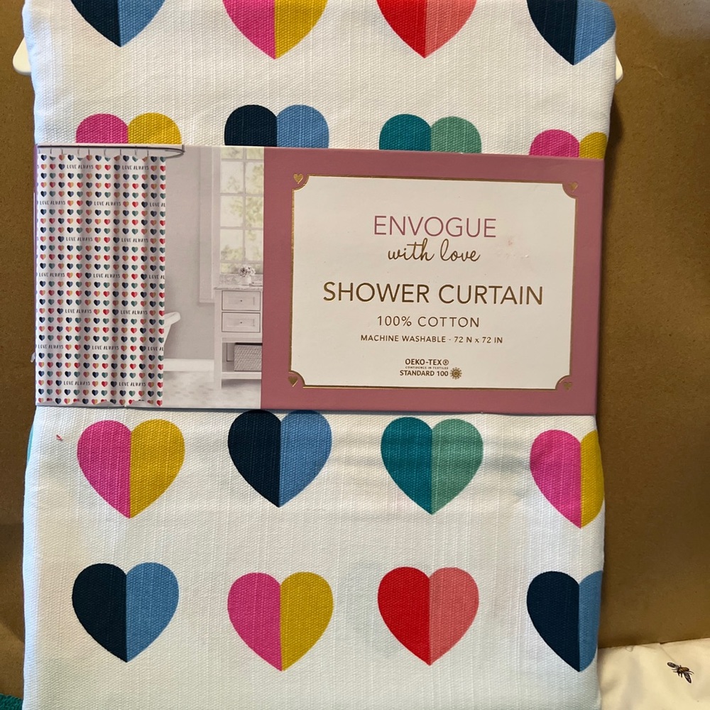 NEW "ENVOGUE With Love" FABRIC SHOWER CURTAIN  "LOVE ALWAYS" Heart Print 72x72